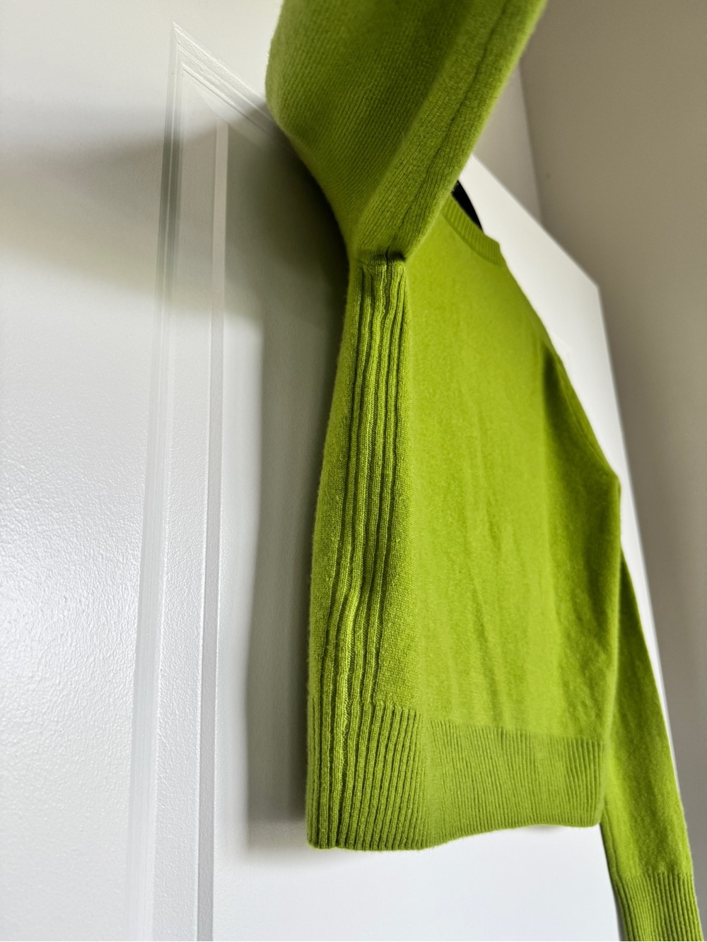NWT J. CREW Women's Perfect Cashmere Cardigan August Peridot Size Extra Small XS - Picture 5 of 16